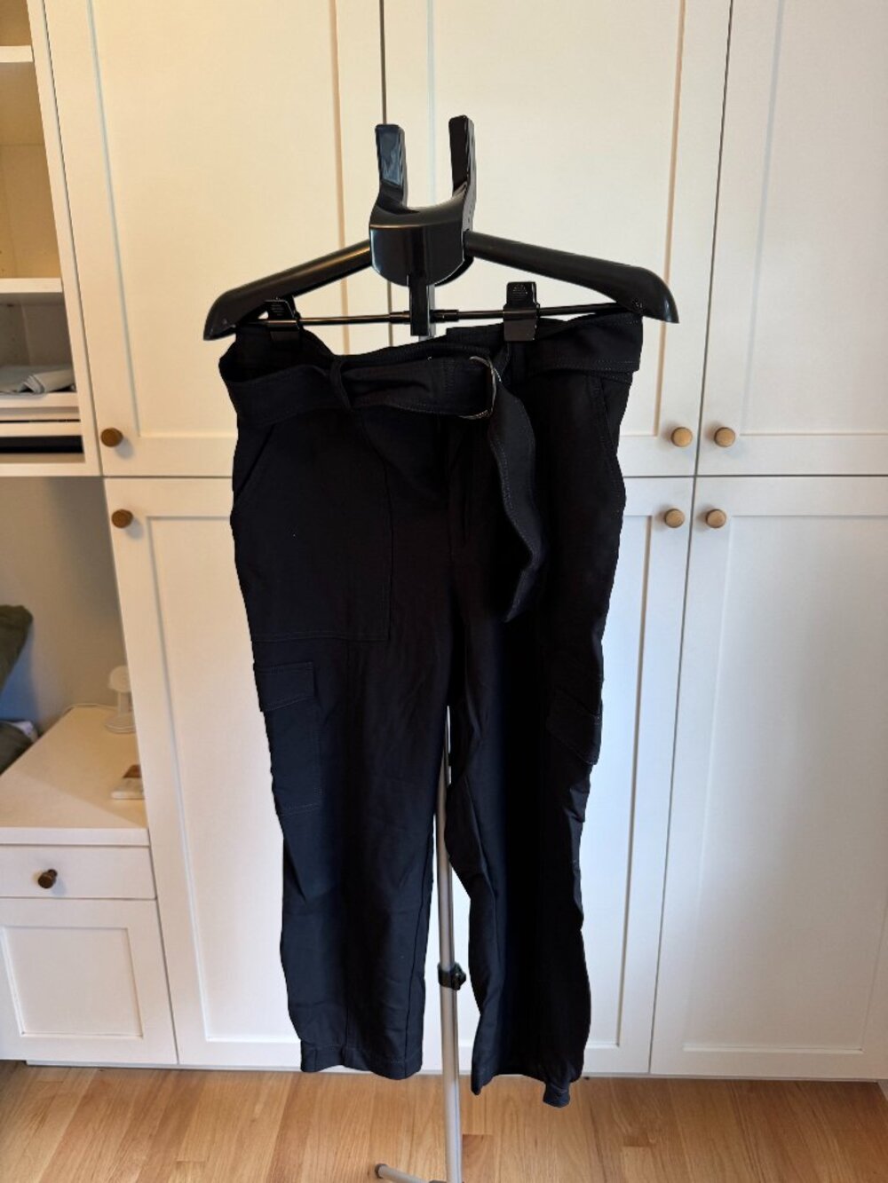 Banana Republic Cropped Belted Cargo Pants
